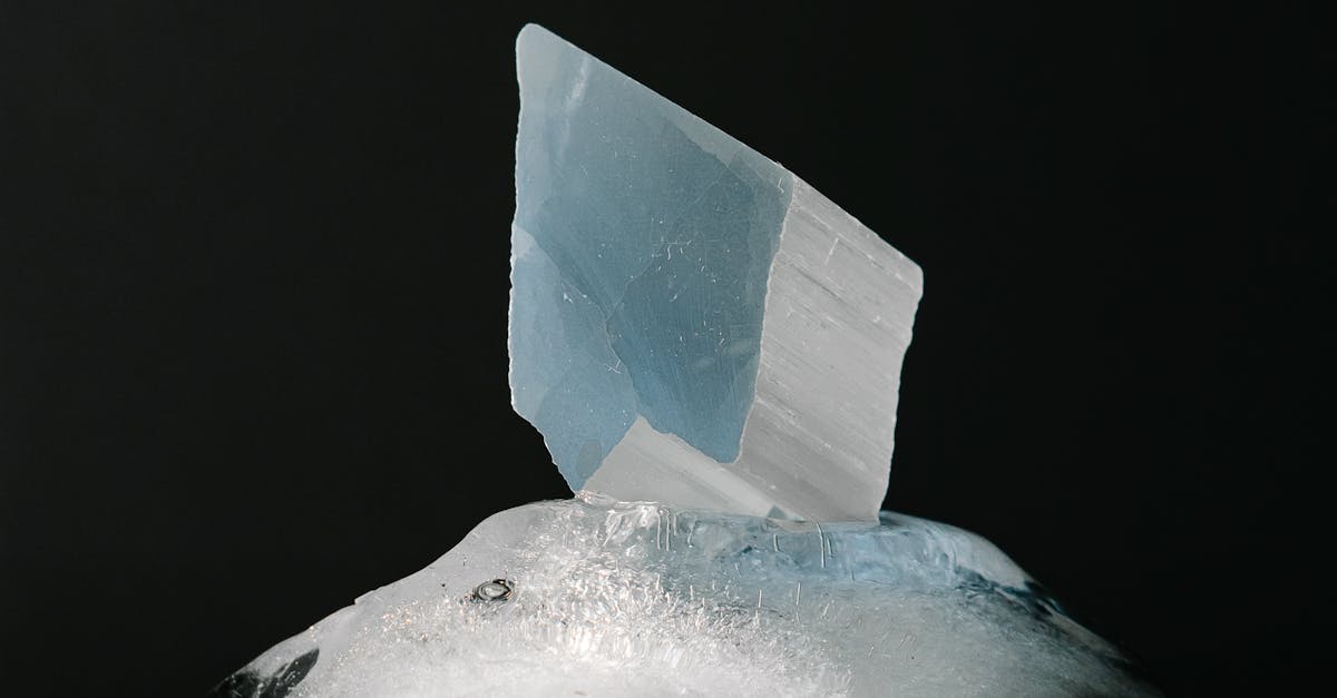 What is the color of a healthy brain?